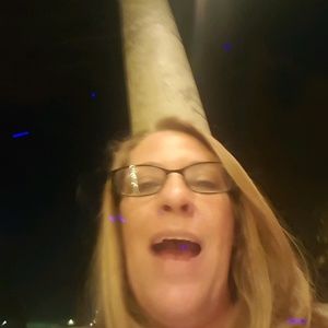 Meet your Posher, Sandy